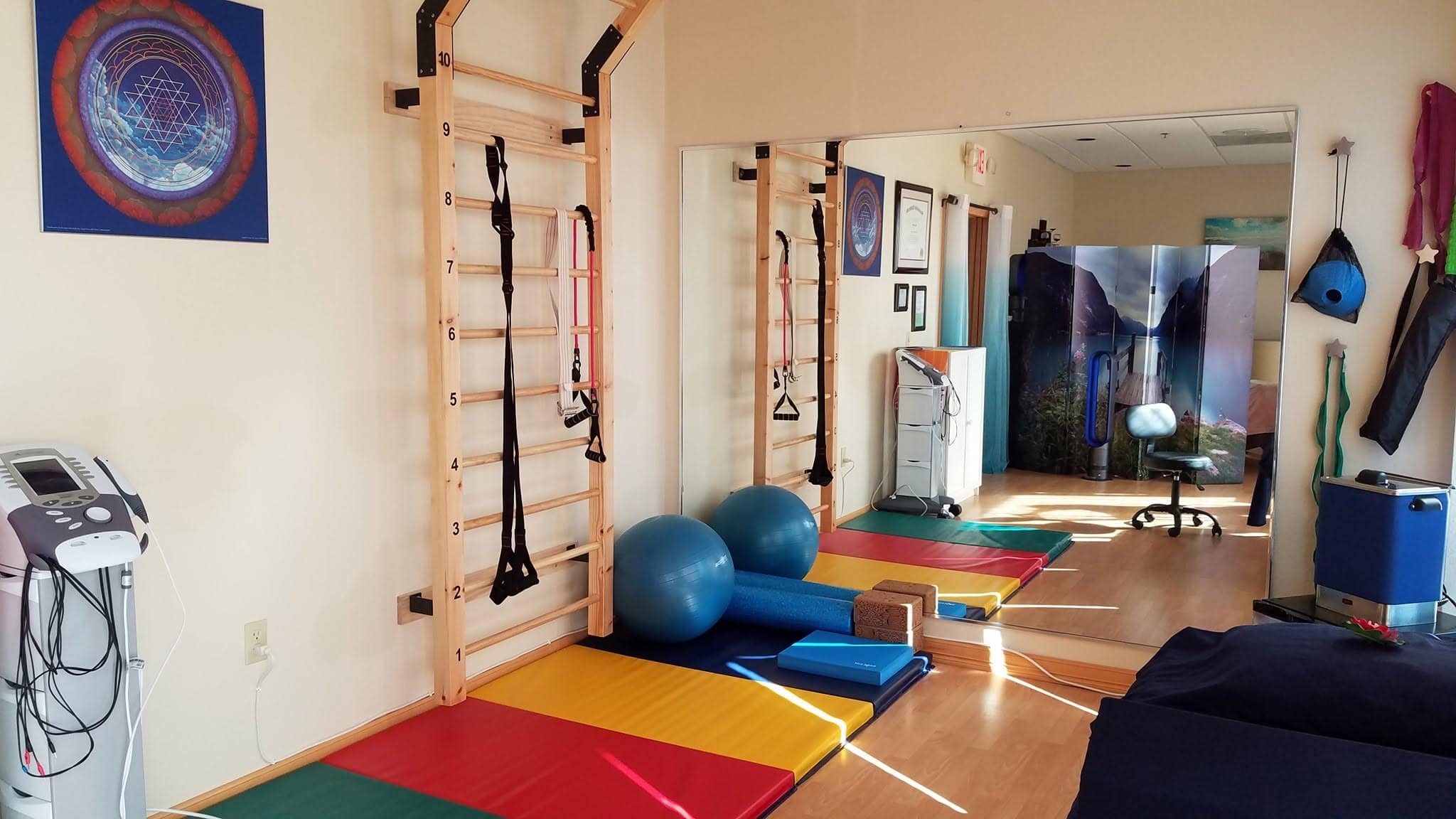 Physical therapy treatment and exercise area at Healers of Motion in Pembroke Pines, Florida